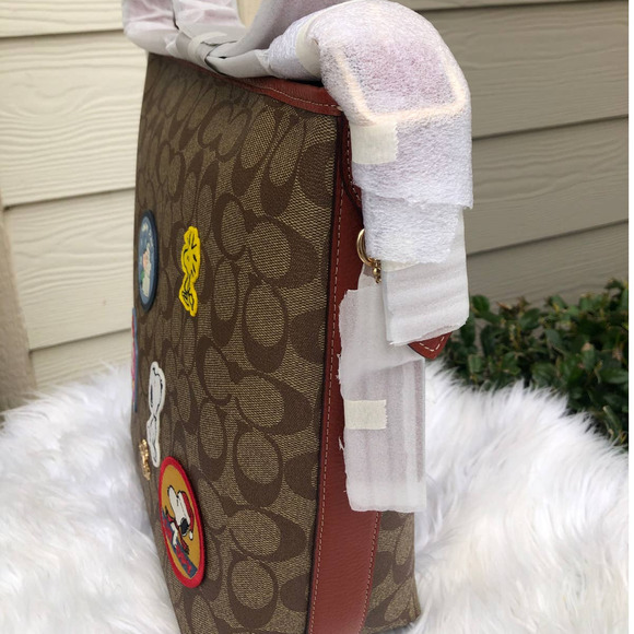 New 🎀 Coach Peanuts Val Duffle In Signature Canvas Bag With Patches & Wallet - Picture 5 of 13